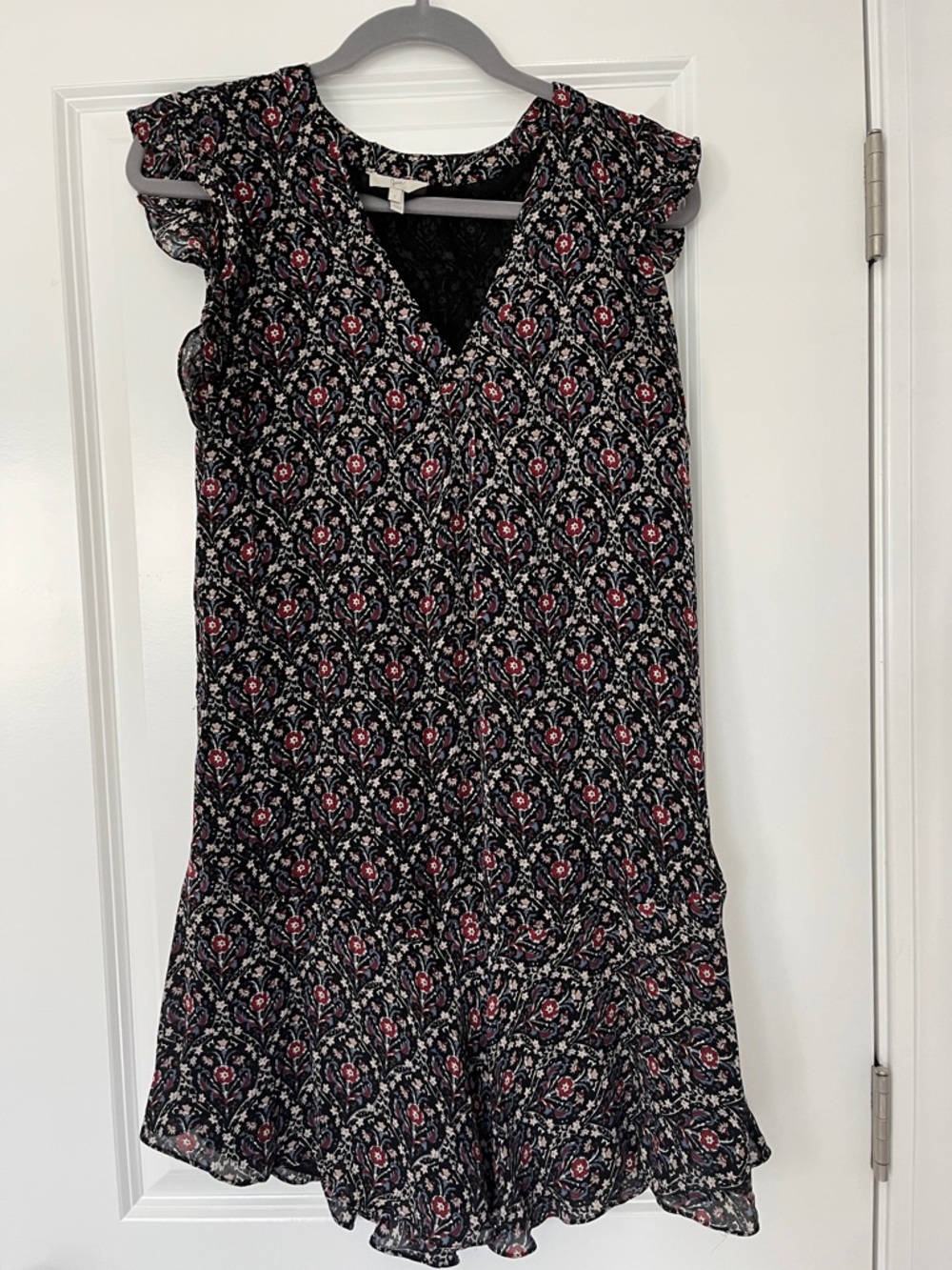 Joie Black Floral Print V-Neck Ruffle Dress 100% Silk Small